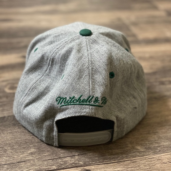 Milwaukee Bucks Mitchell & Ness SnapBack NBA - Picture 3 of 3